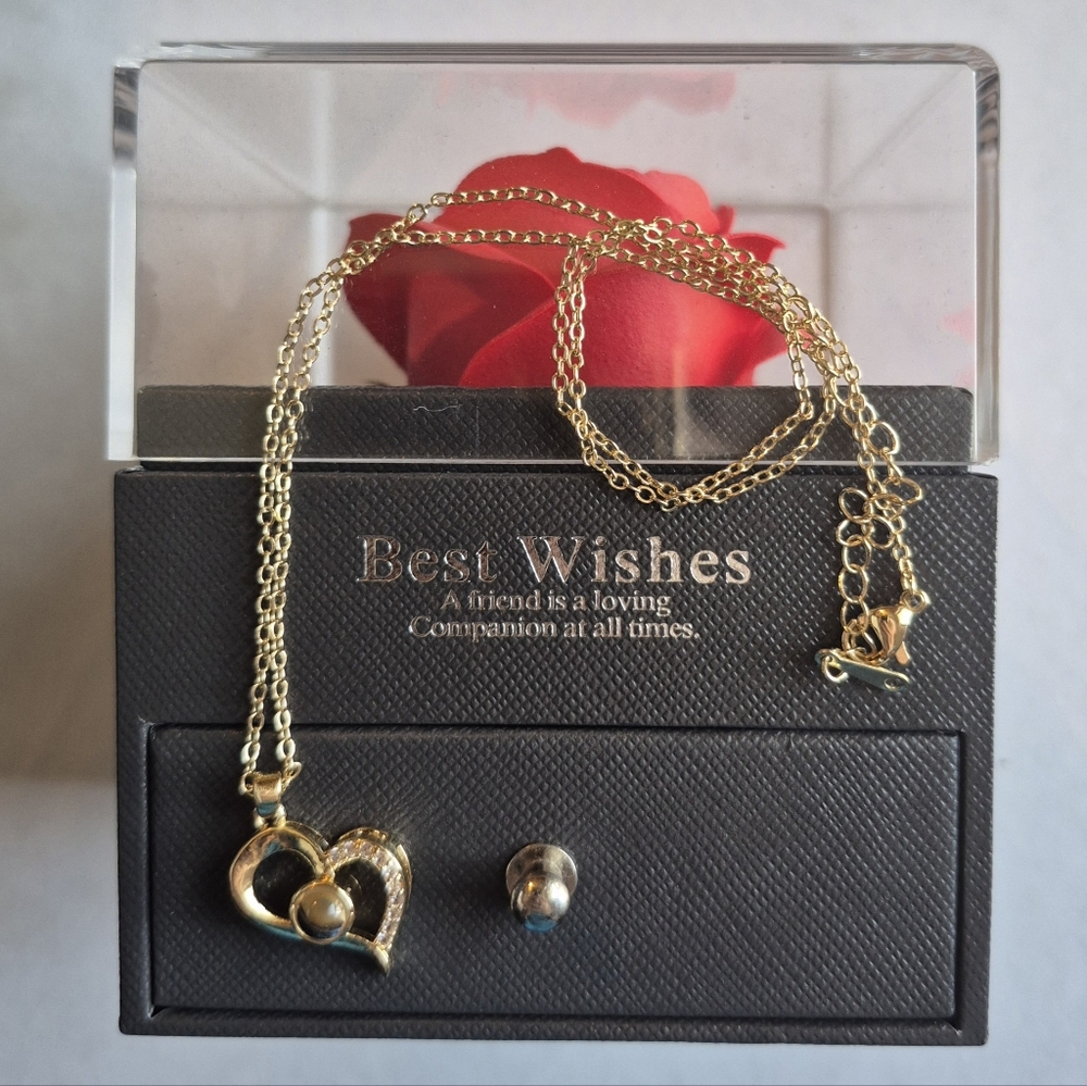 Gold Heart Pendant Necklace W/ Gift Box
